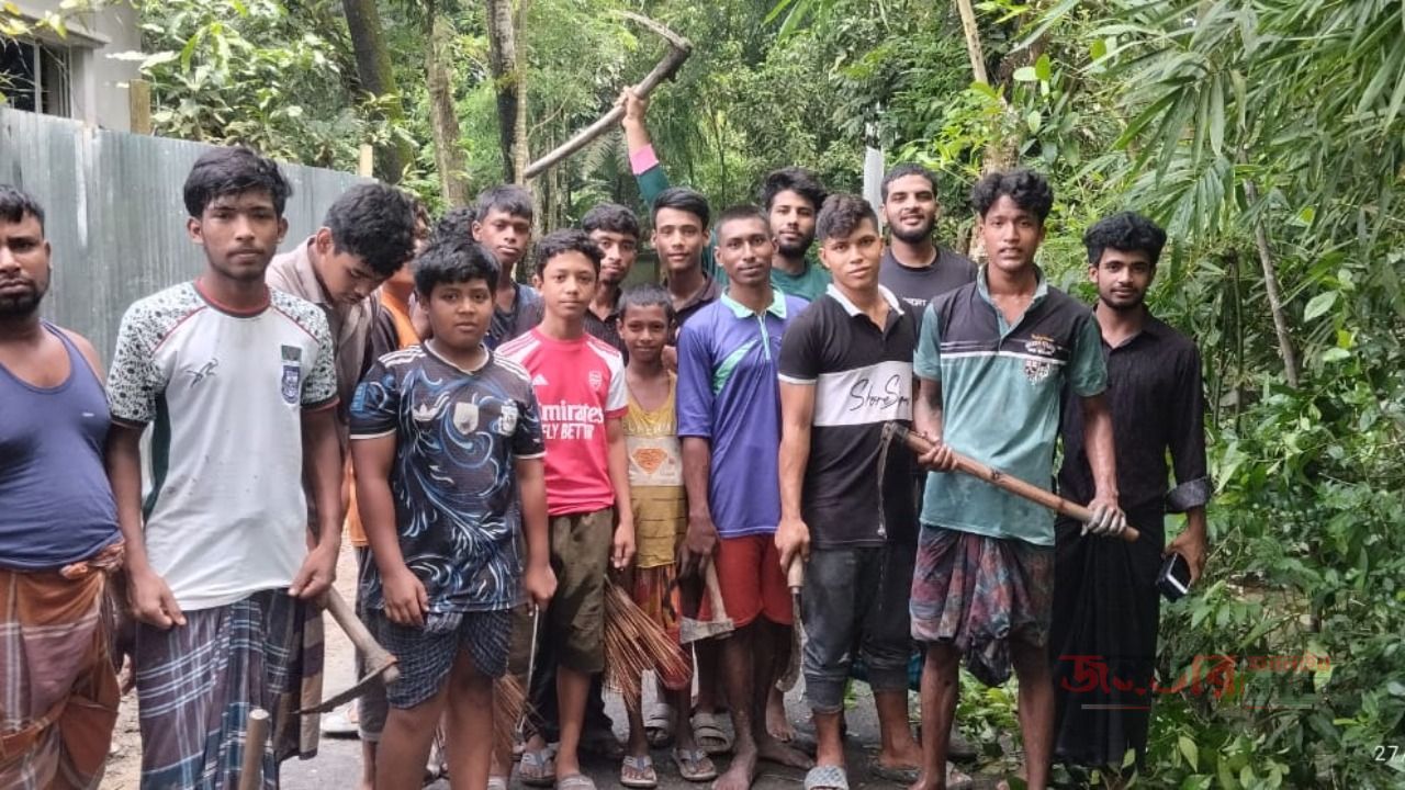 কুমিল্লায় &lsquo;আইডিয়াল পেন&rsquo; সংগঠনের প্রশংসনীয় উদ্যোগ: সড়ক মেরামত, আলোকায়ন ও অপরাধমুক্ত সমাজ গড়ার অঙ্গীকার  ​সেনবাগ প্রতিনিধিঃ