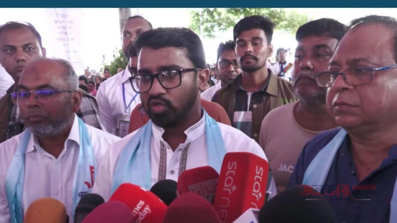 পলাতক খুনিদের ফেরত দিলে প্রধানমন্ত্রীর ভারত সফর হতে পারে : রাশেদ খাঁন.