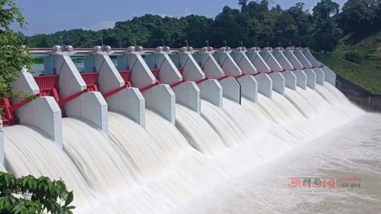 কাপ্তাই হ্রদের পানি বাড়ছে, খুলে দেওয়া হলো বাঁধের ১৬টি জলকপাট