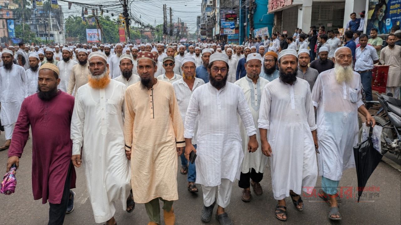 . আজ ১লা সেপ্টেম্বর  বাংলাদেশ জাতীয়তাবাদী দল- বিএনপির ৪৮ তম প্রতিষ্ঠা বার্ষিকী উপলক্ষে বরিশাল মহানগর বিএনপির আনন্দ র&zwj;্যালিতে বরিশাল মহানগর ওলামা দল বরিশাল 