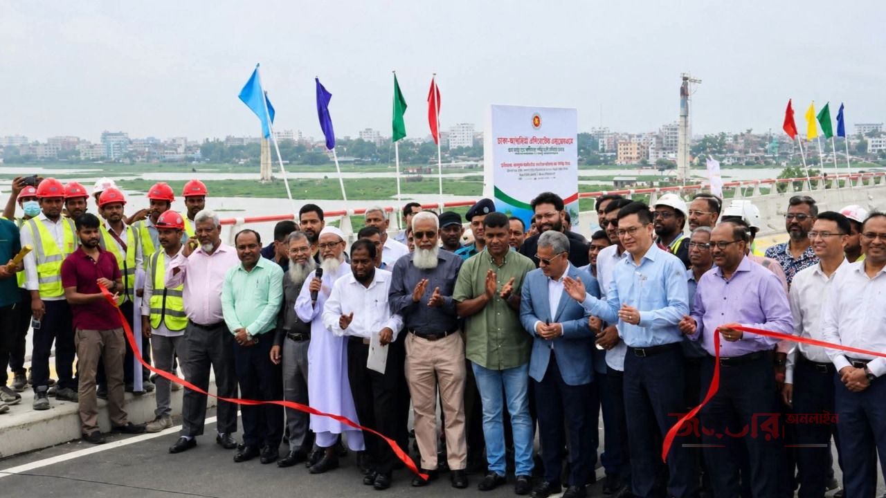 আশুলিয়া এক্সপ্রেসওয়ে: টোল ছাড়াই চালু ধউর-আশুলিয়ার দুই সার্ভিস সেতু, কমবে যানজট 