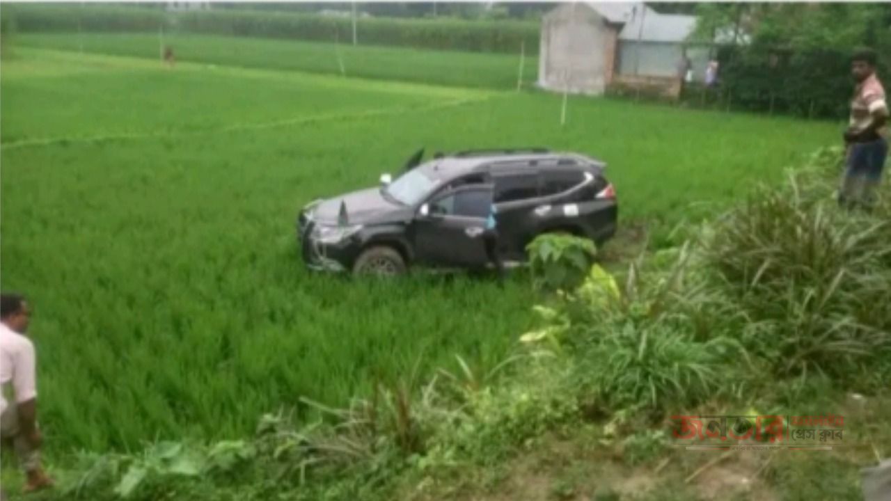 জনপ্রশাসন প্রতিমন্ত্রীর গাড়ির ধাক্কায় আ হত  বৃদ্ধার মৃ ত্যু