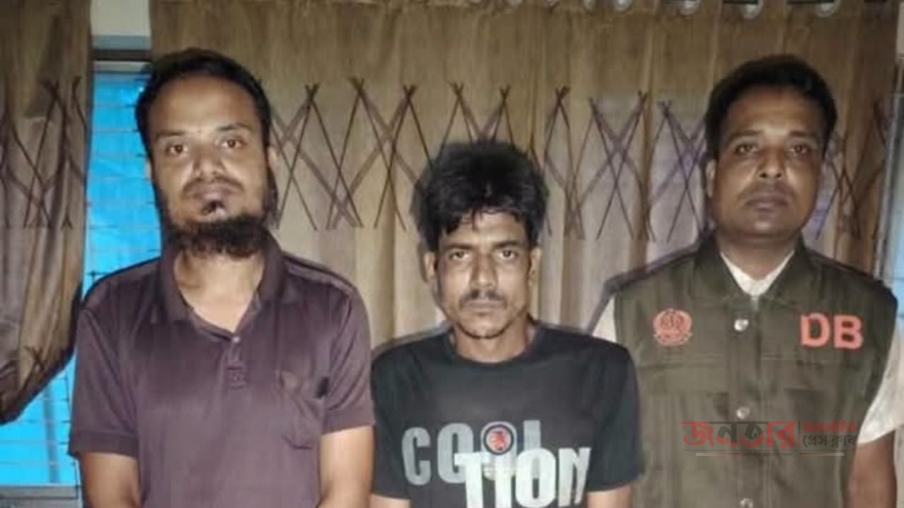 দিনাজপুরে চাঞ্চল্যকর ছিনতাই: ডিবির অভিযানে ২ জন গ্রেফতার, স্বর্ণালংকার উদ্ধার
