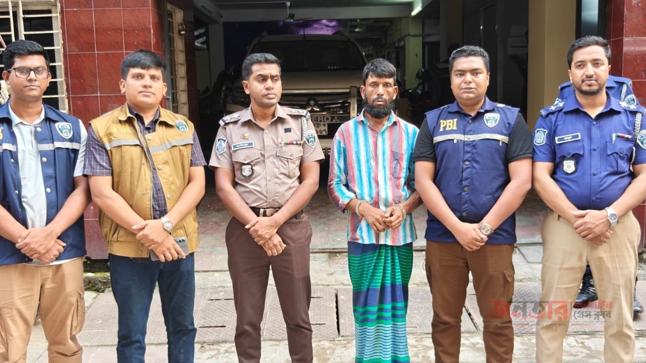 আশুলিয়ায় ট্রিপল মার্ডার: পরকীয়া য়  বিরোধ, ১৬৪ ধারায় আসামির স্বীকারোক্তি। 