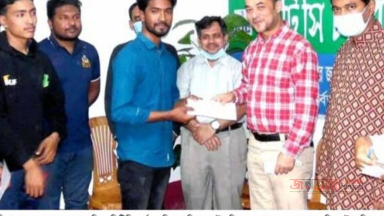 মধ্যপাড়া পাথর খনিতে শ্রমিকদের উচ্চশিক্ষায় অধ্যায়নরত সন্তানদের শিক্ষা উপবৃত্তি প্রদান