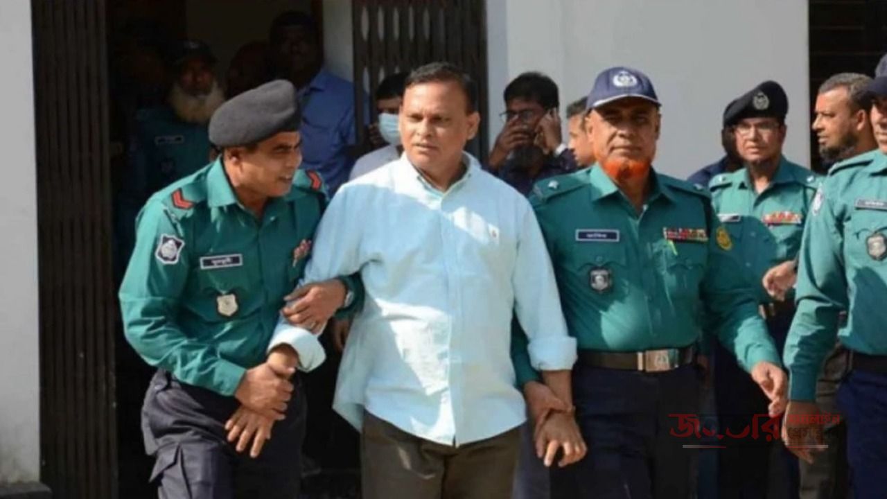 বিডিআর হত্যাকাণ্ডের প্রত্যক্ষদর্শী ৪ জনকে পেট চিড়ে সিমেন্টের বস্তা বেঁধে নদীতে ফেলা হয়।