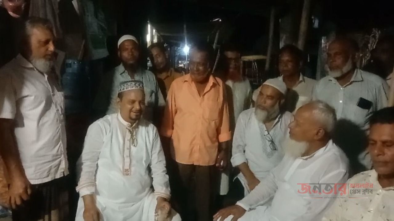  শিমুলিয়া বাজারে চেয়ারম্যান প্রার্থী রাশেদ খানের গণসংযোগ,উন্নয়নের প্রতিশ্রুতি