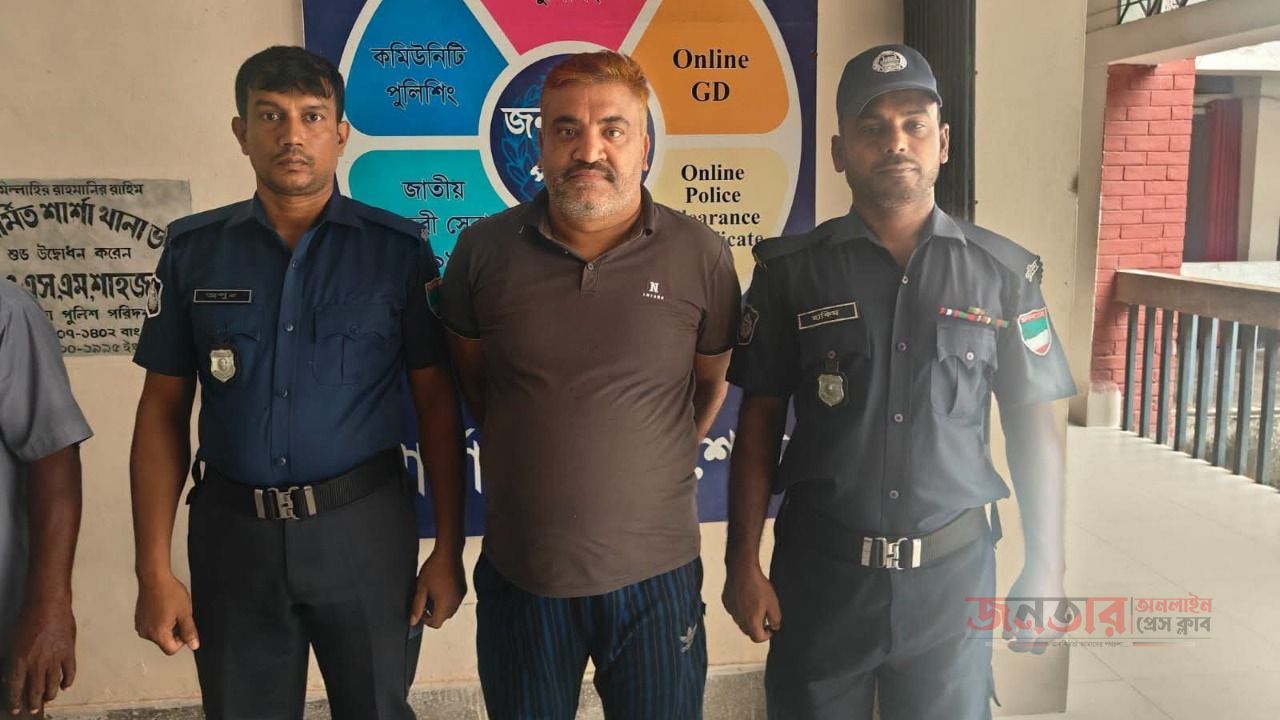 শার্শায় বিশেষ অভিযানে আওয়ামী লীগের ওয়ার্ড সভাপতি ও ইউপি সদস্য গ্রেপ্তার