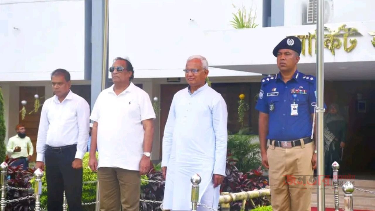 দিনাজপুর জেলার ঐতিহাসিক ও প্রত্নতাত্ত্বিক নিদর্শন পরিদর্শন করেন মন্ত্রী ও প্রতিমন্ত্রী মহোদয়&rdquo;
