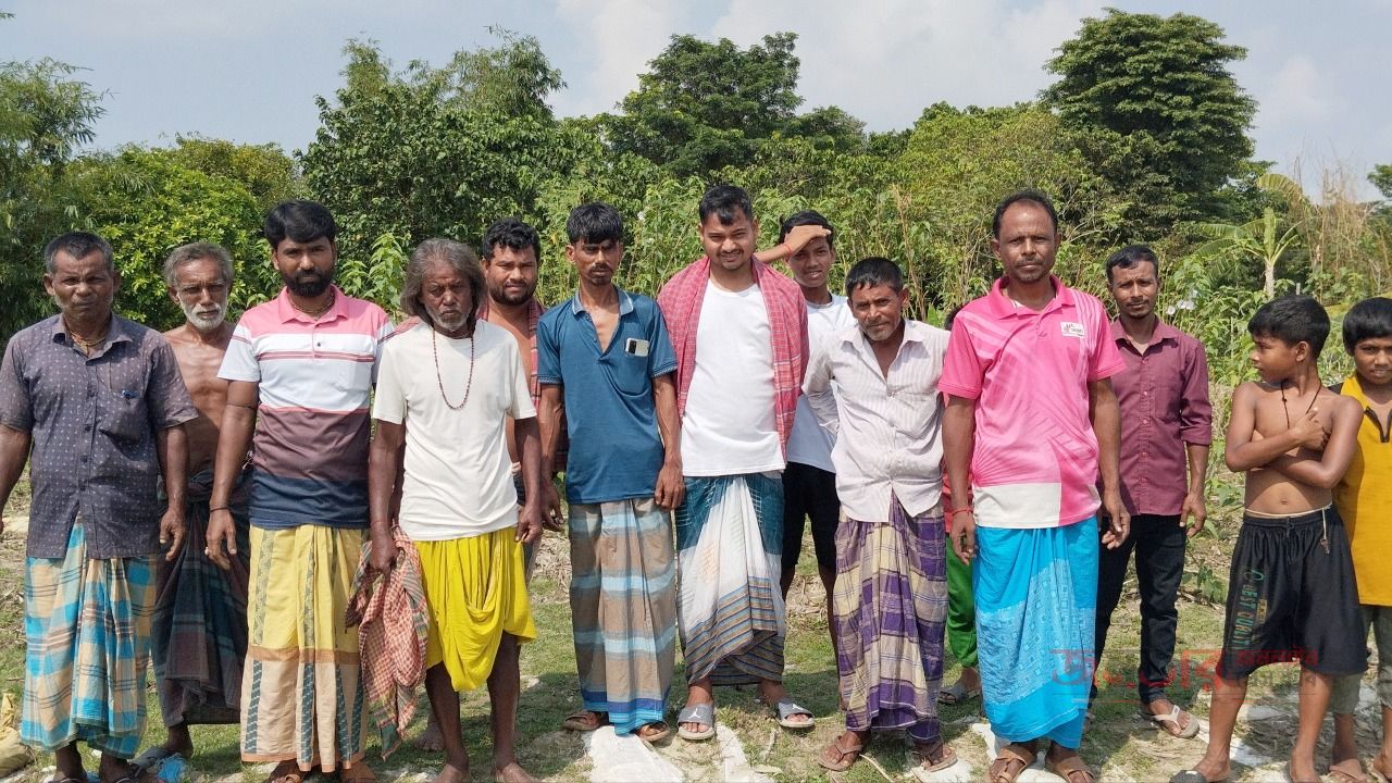 টাকার বিনিময়ে খাস জমি বিক্রি শান্তিগঞ্জে হিন্দুদের শ্মশান ও একমাত্র রাস্তা বন্ধ করে দখলদারদের তাণ্ডব