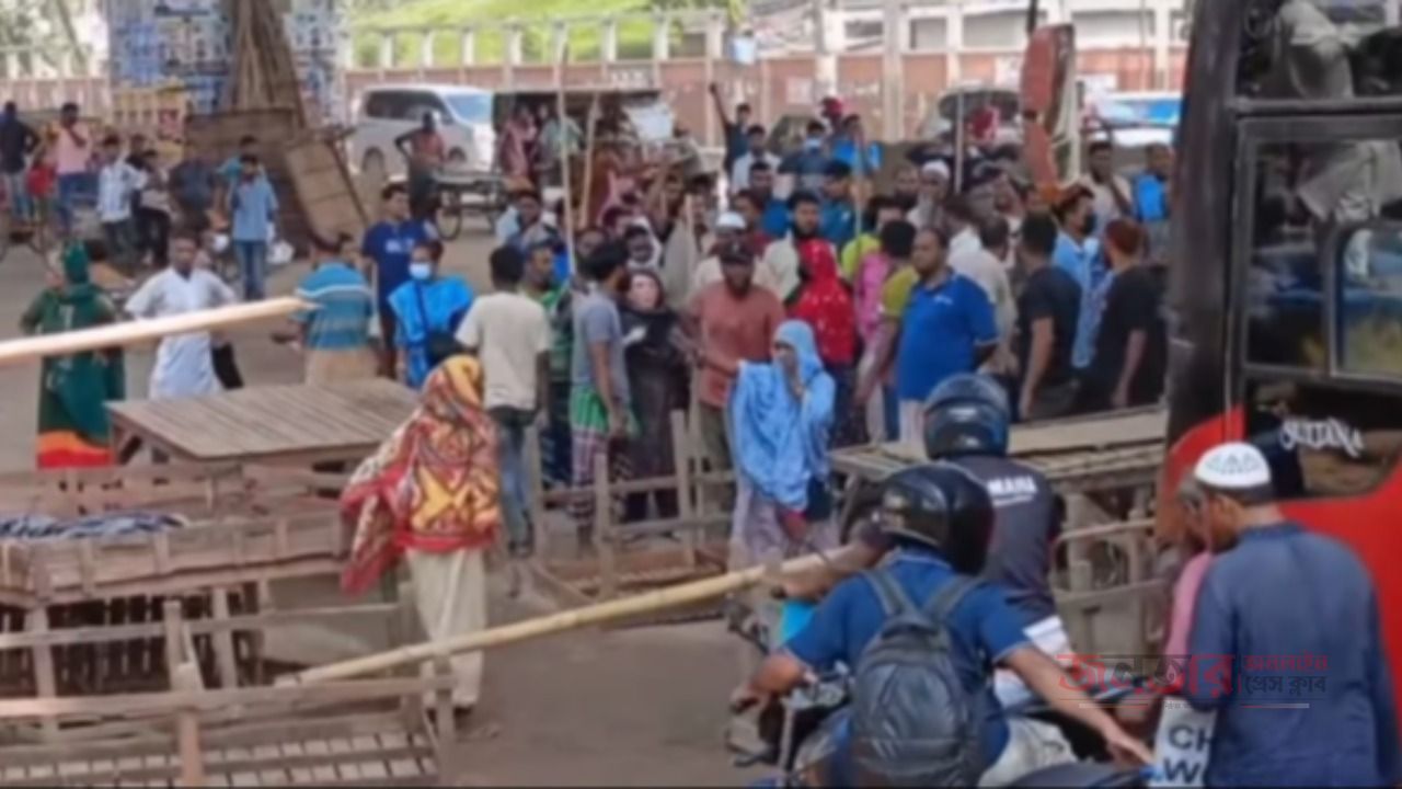আশুলিয়া ইপিজেড ও বলিভদ্রে আনসার&ndash;হকার সংঘর্ষ, আহত ৪    