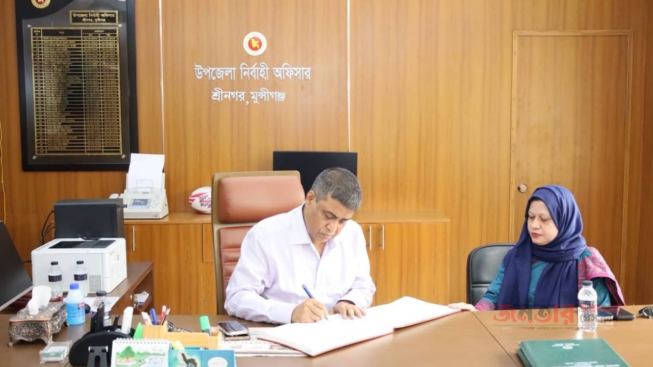 মুন্সীগঞ্জে দিনব্যাপী বিভাগীয় কমিশনারের পরিদর্শন 