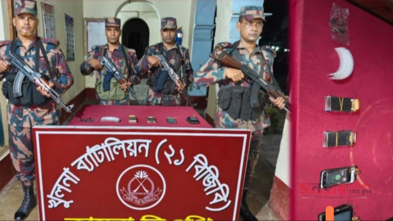 শার্শার কায়বা সীমান্তে বিজিবির অভিযানে মোবাইল যন্ত্রাংশ উদ্ধার
